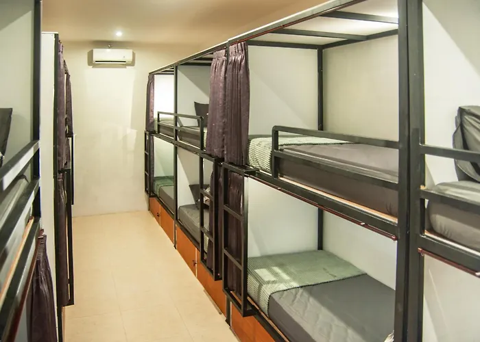 The Cube Penida Hostel Batununggul