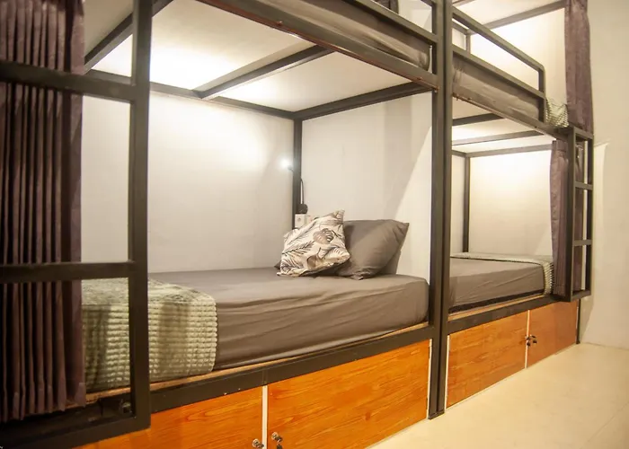The Cube Penida Hostel Batununggul