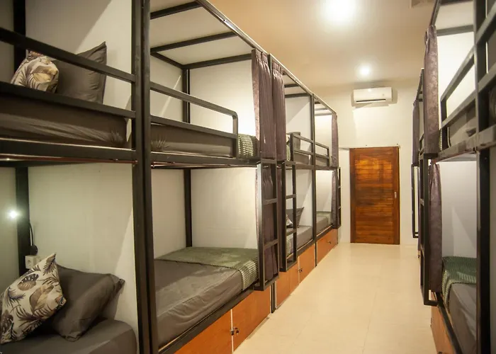 The Cube Penida Hostel Batununggul